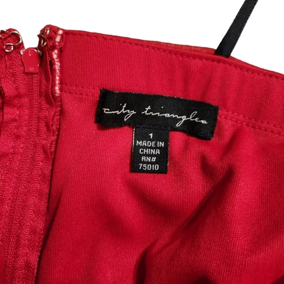 City Triangles Red one-shoulder maxi dress size Junior 1 - Picture 5 of 7